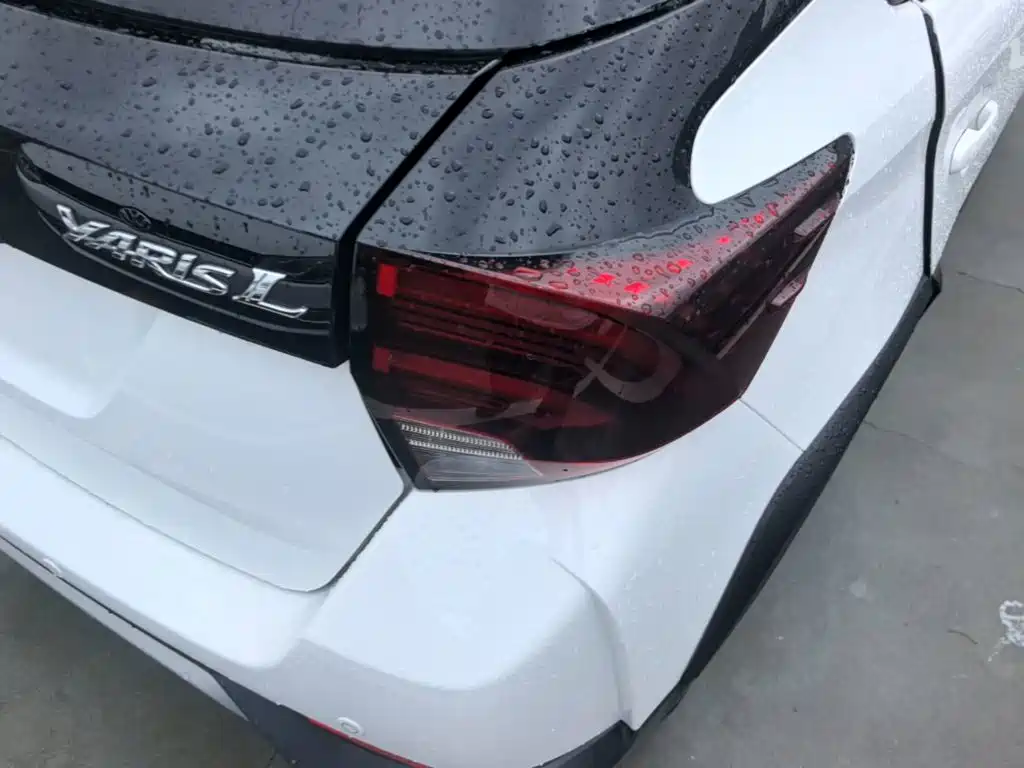 Toyota Yaris L 2020 — фото 8