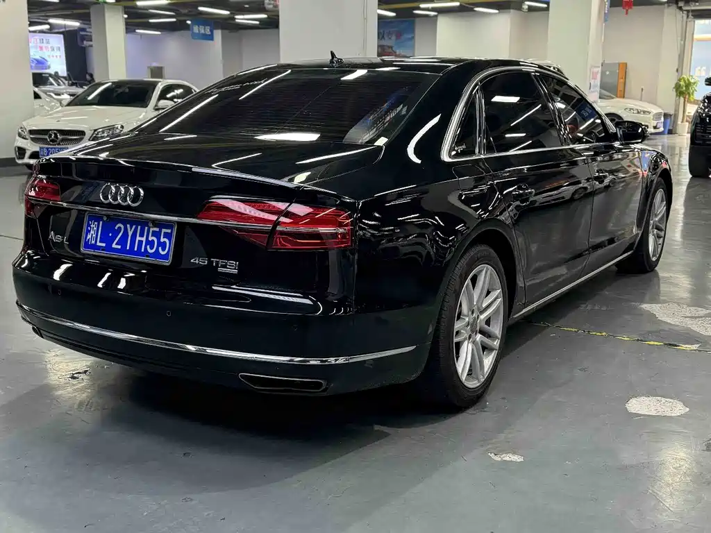 Audi A8 2016 — фото 15