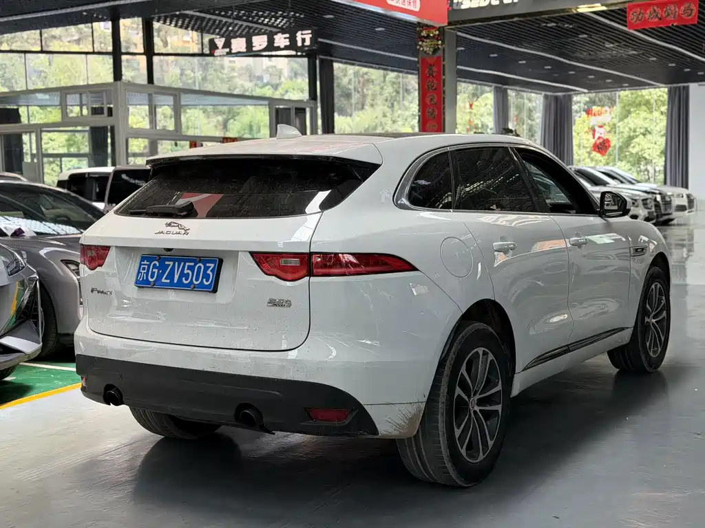 Jaguar F-PACE 2017 — фото 8