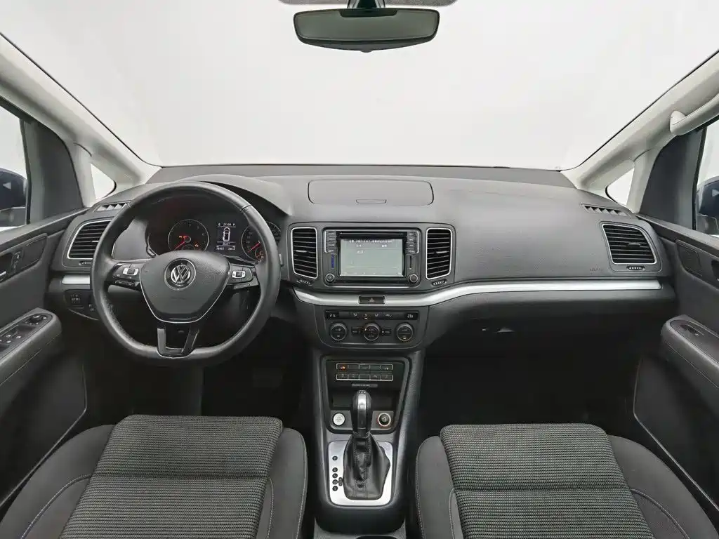 Volkswagen Sharan 2018 — фото 5