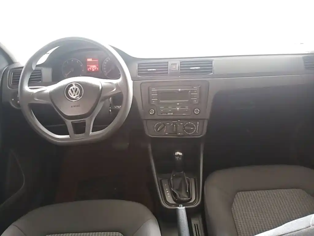 Volkswagen Santana 2018 — фото 10