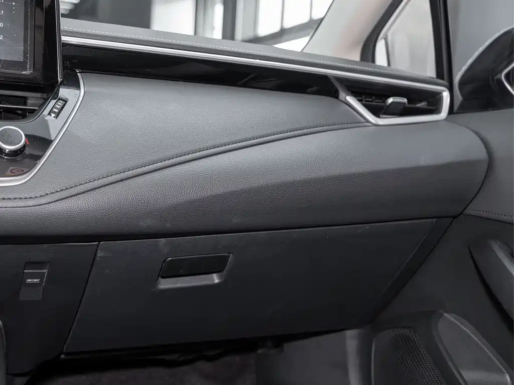Toyota Corolla 2022 — фото 17