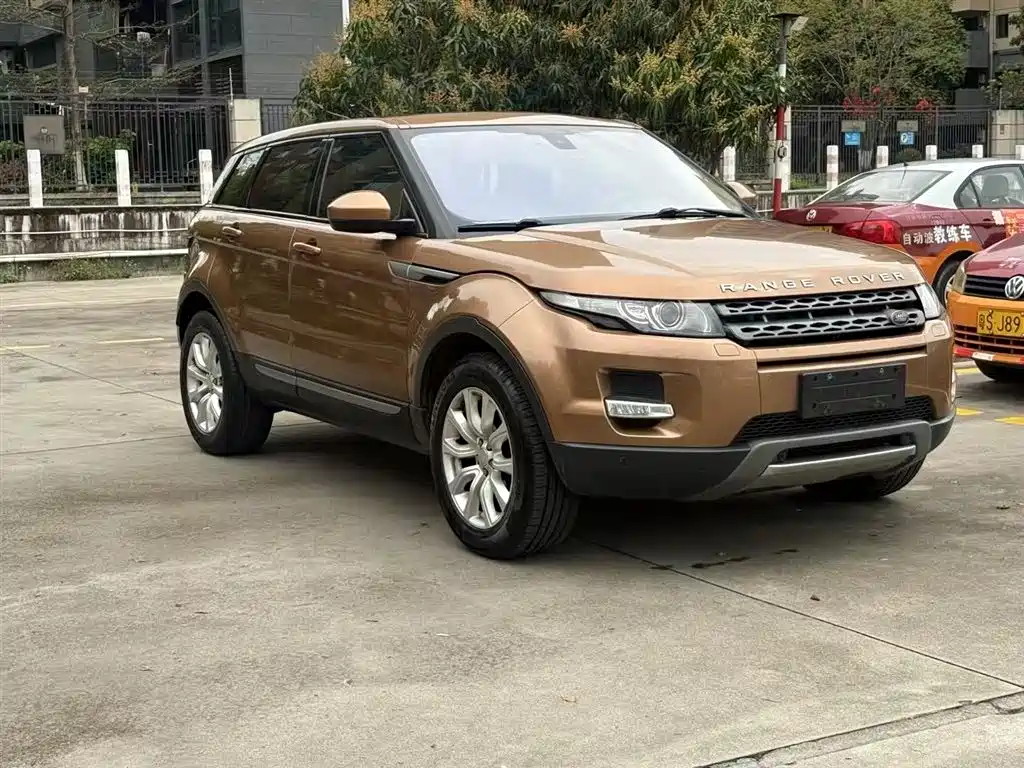 Land Rover Evoque 2015 — фото 1