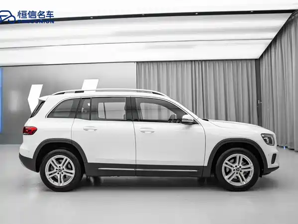 Mercedes-Benz GLB 2023