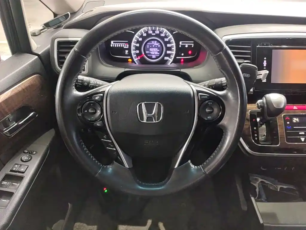 Honda Odyssey 2016 — фото 11