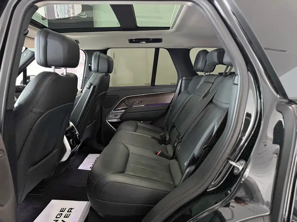 Land Rover Range Rover 2023 — фото 15