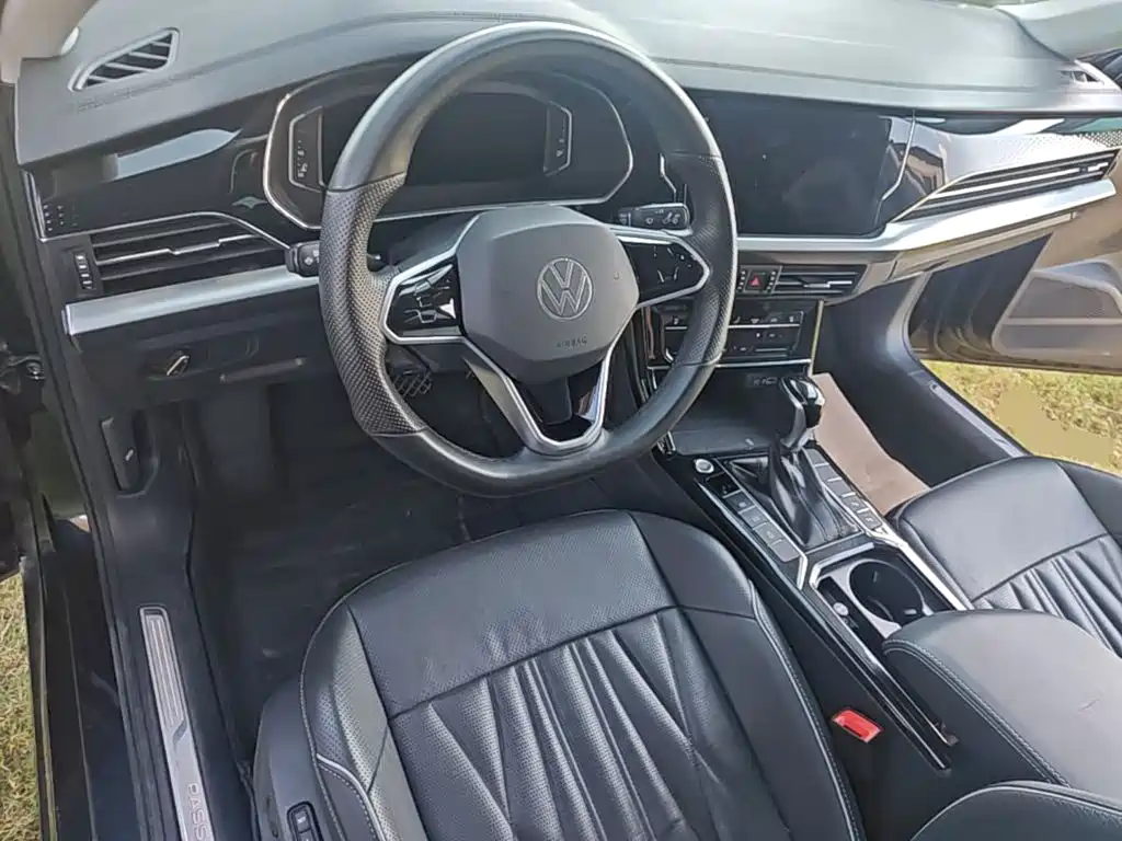 Volkswagen Passat 2022 — фото 10