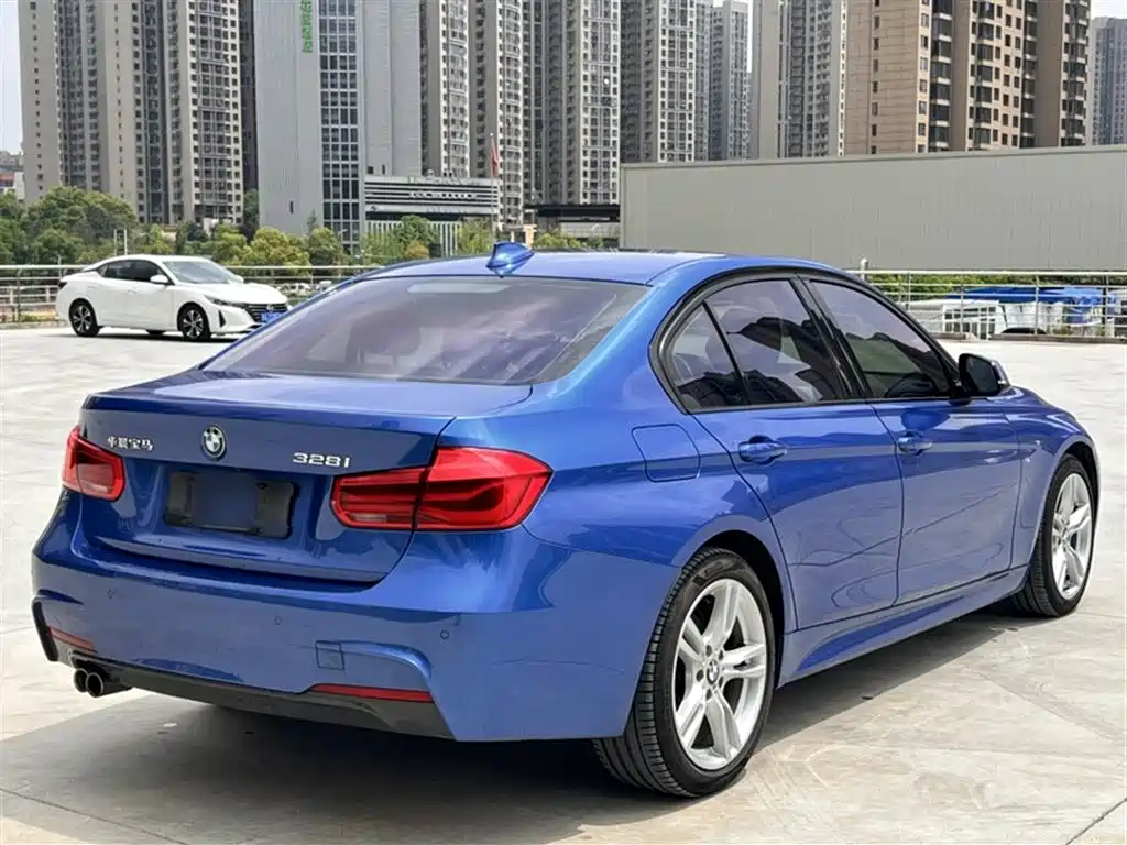 BMW 3 Series 2016 — фото 21
