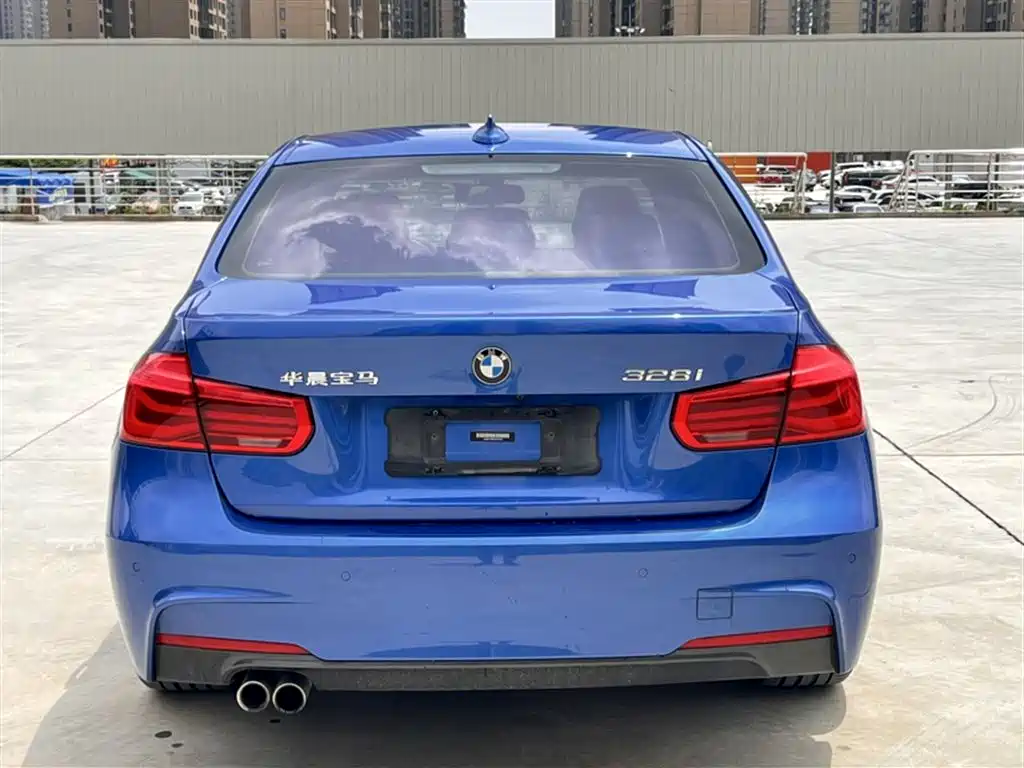 BMW 3 Series 2016 — фото 17