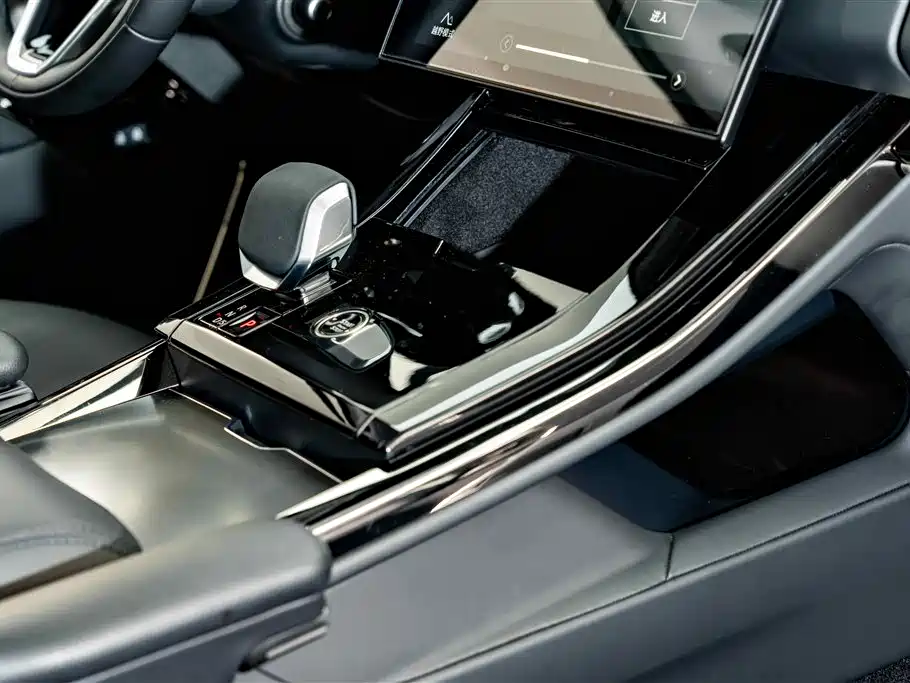 Land Rover Sport 2024 — фото 19