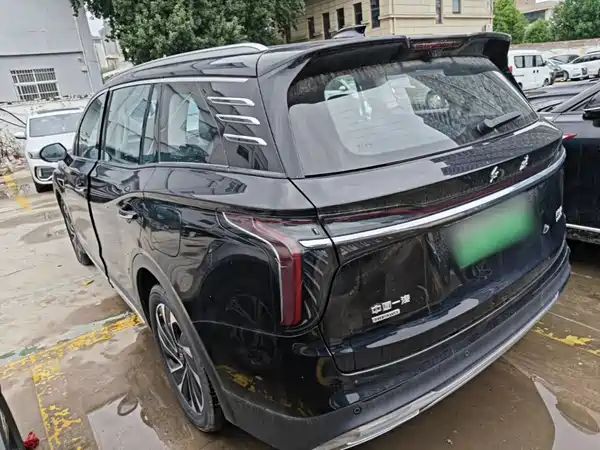 Hongqi HS7 PHEV 2024