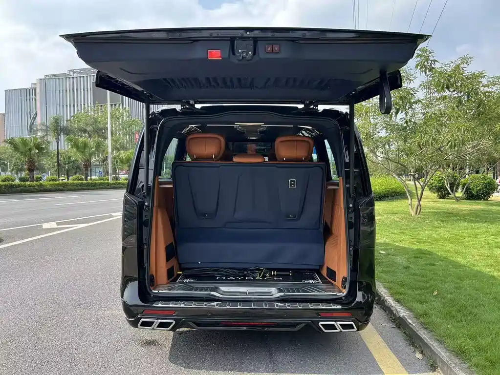 Mercedes-Benz Vito 2024 — фото 18