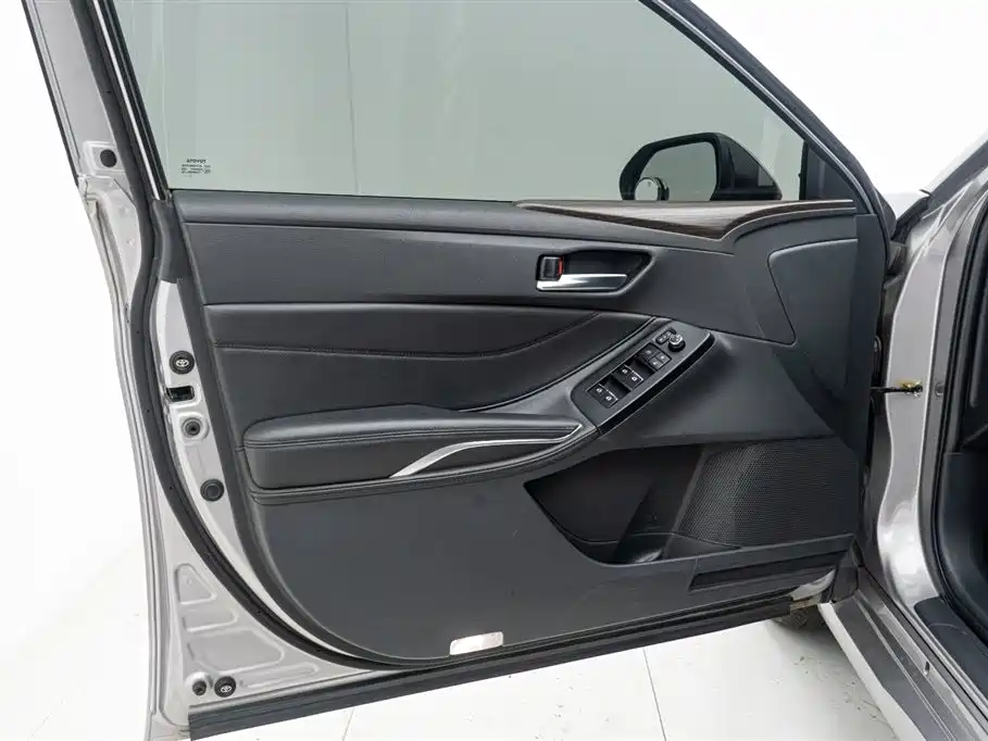 Toyota Avalon 2023 — фото 18