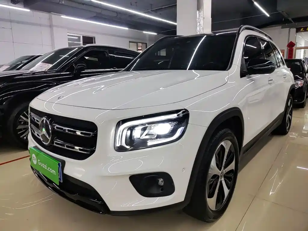 Mercedes-Benz GLB 2022 — фото 1