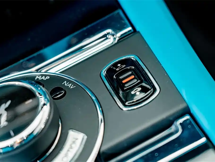 Rolls-Royce Wraith 2019 — фото 14