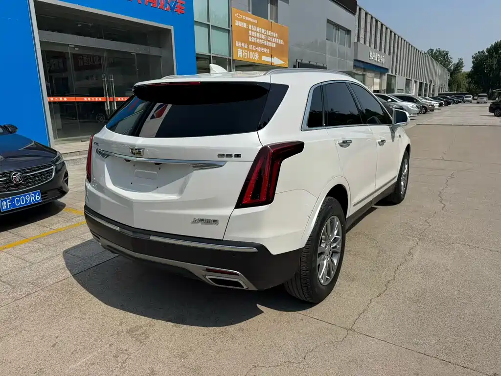 Cadillac XT5 2019 — фото 11