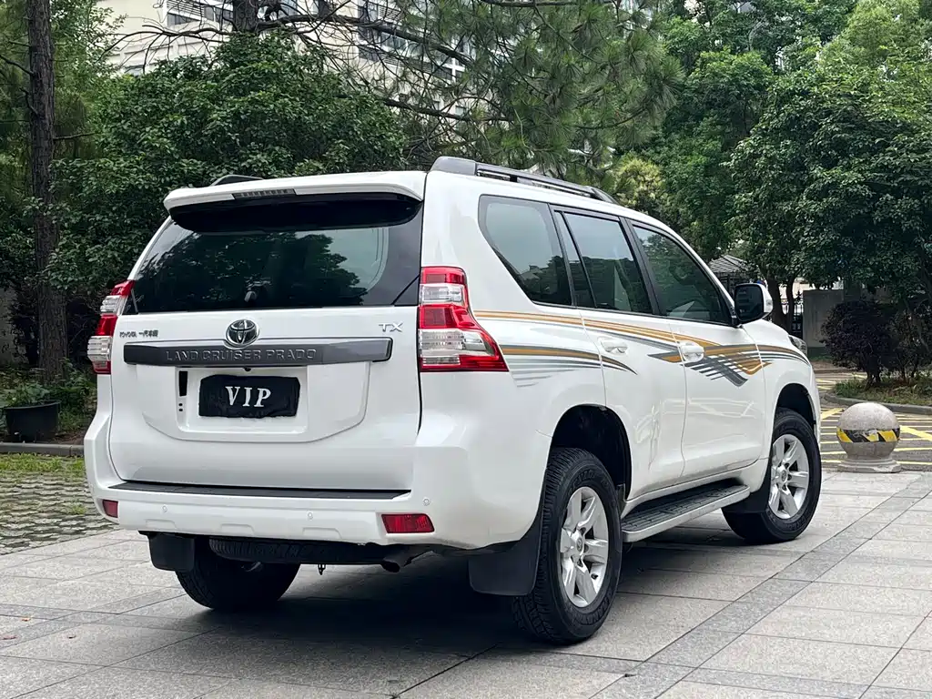 Toyota Prado 2015 — фото 13