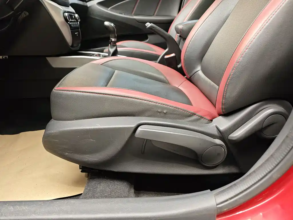 Changan Eado XT 2015 — фото 11