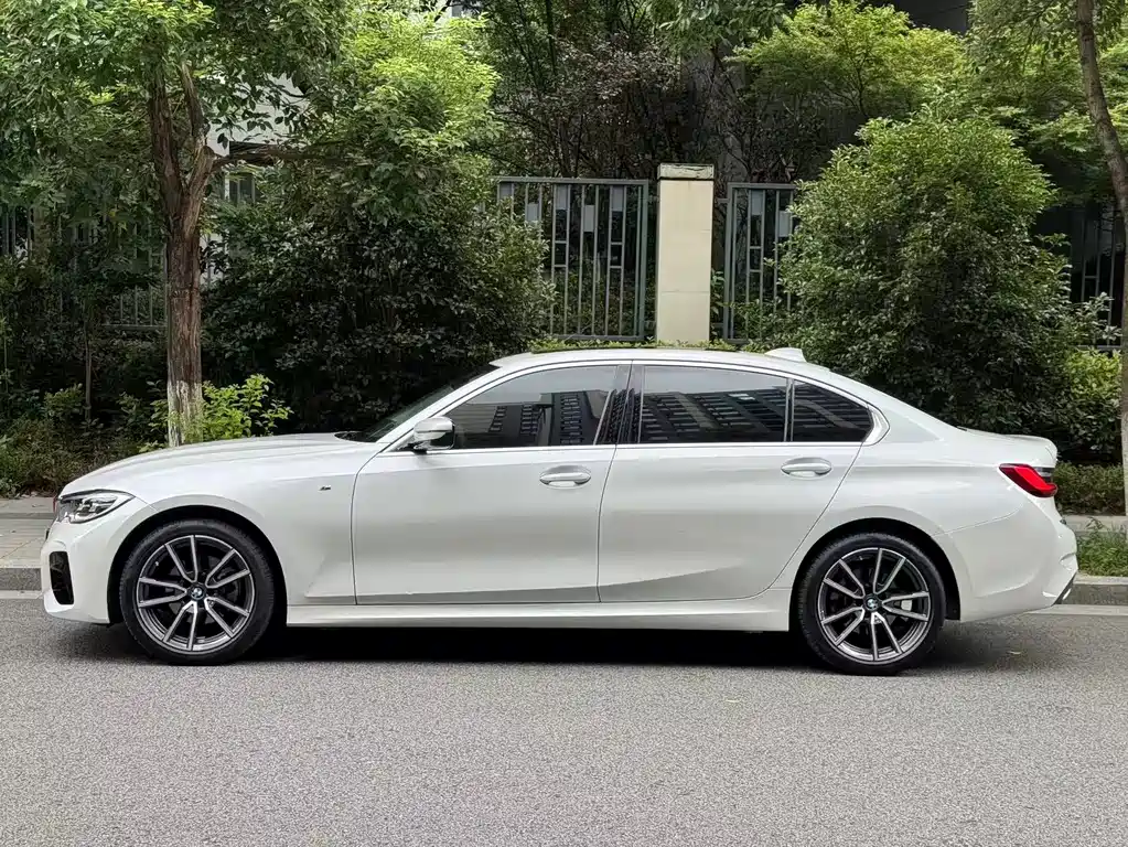 BMW 3 Series 2022