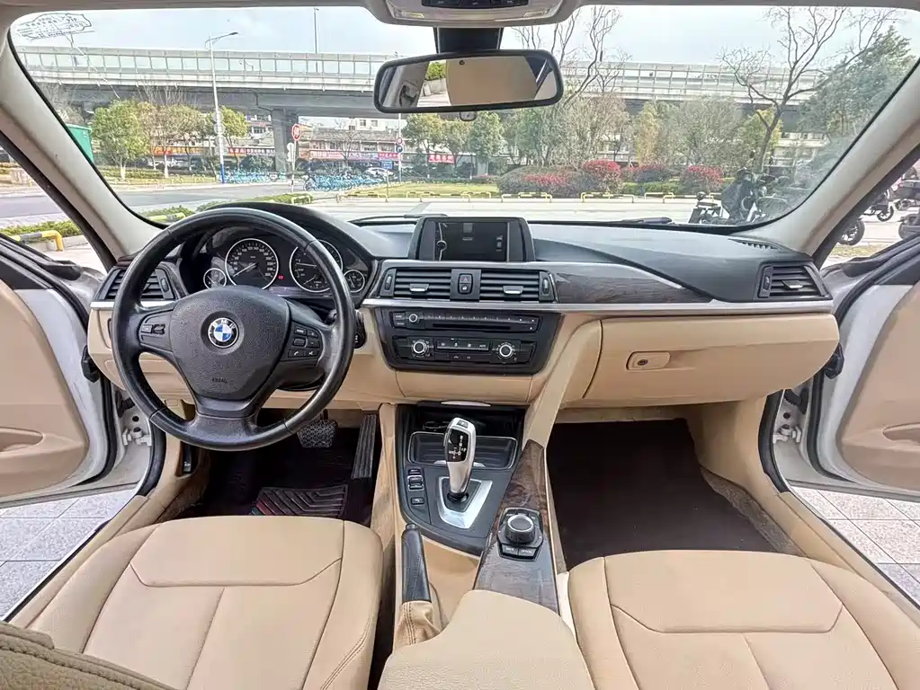 BMW 3 Series 2013 — фото 25