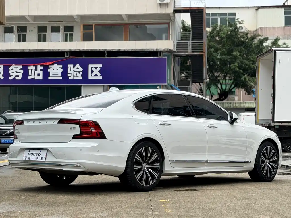 Volvo S90 2021 — фото 26