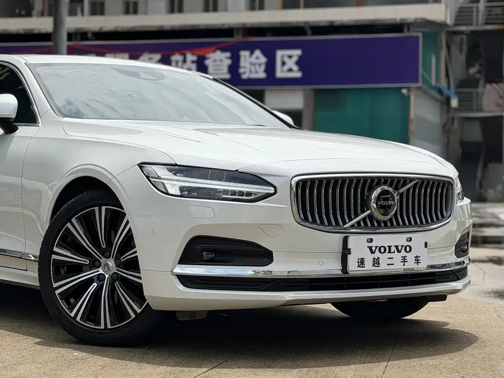 Volvo S90 2021 — фото 16