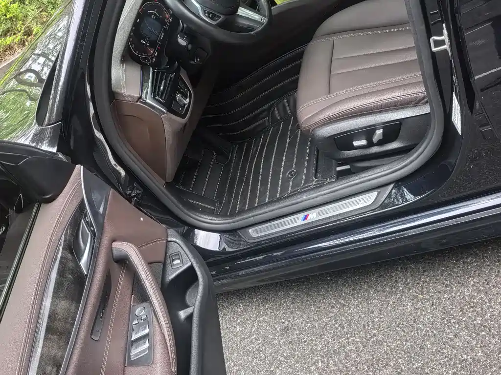 BMW 5 Series 2020 — фото 13