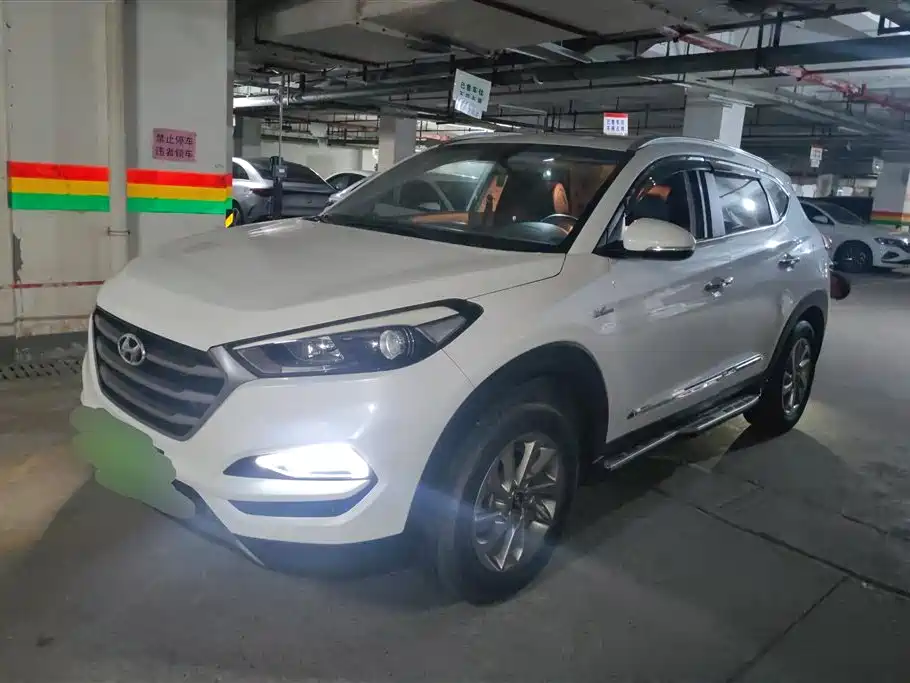 Hyundai Tucson 2017 — фото 1