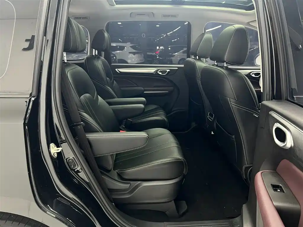 GAC Motor Trumpchi M6 2022 — фото 19