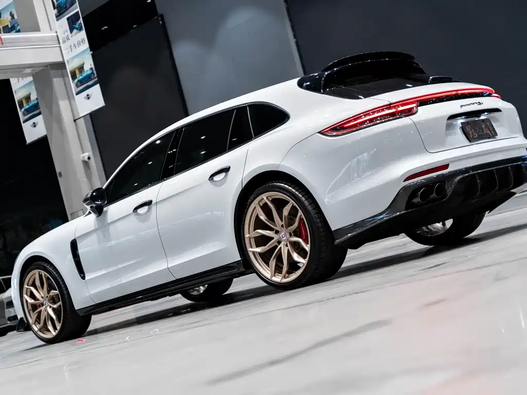 Porsche Panamera 2019 — фото 5