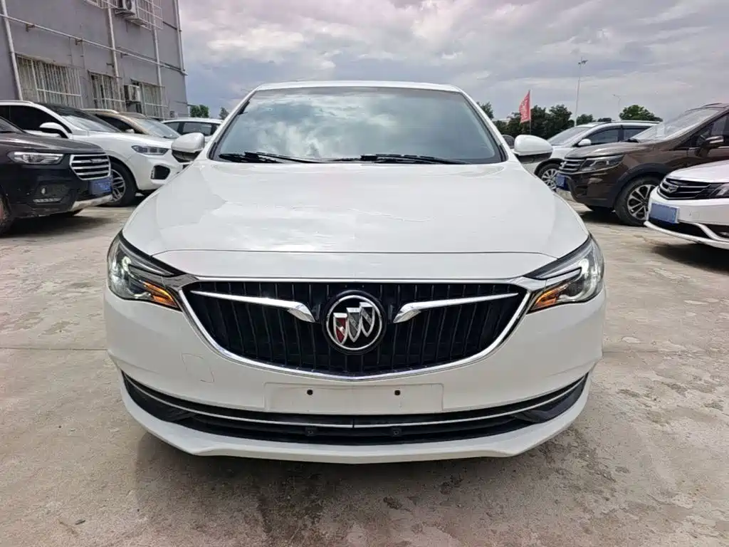 Buick Excelle 2018 — фото 3