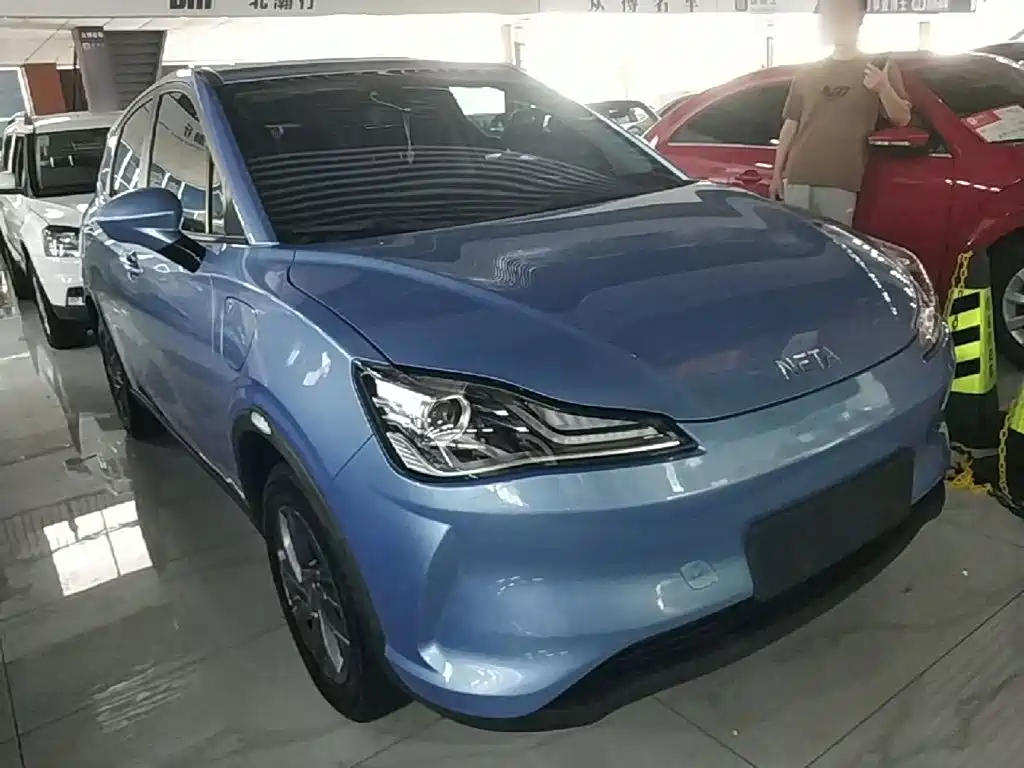 Neta V 2022