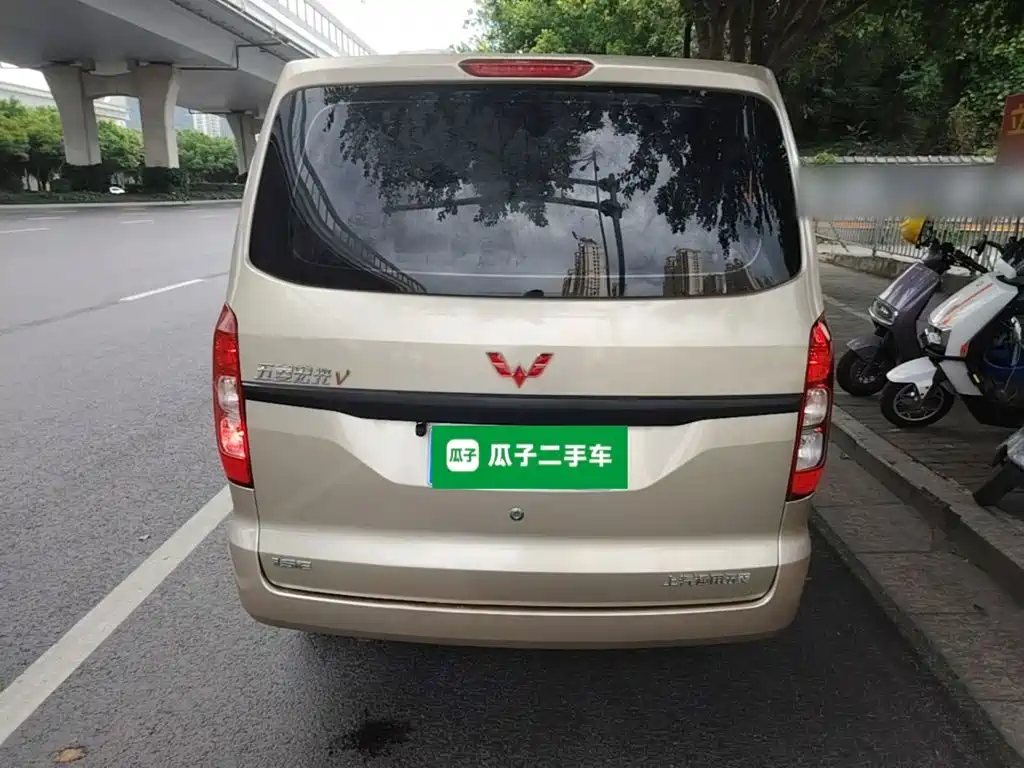 Wuling Hongguang V 2024