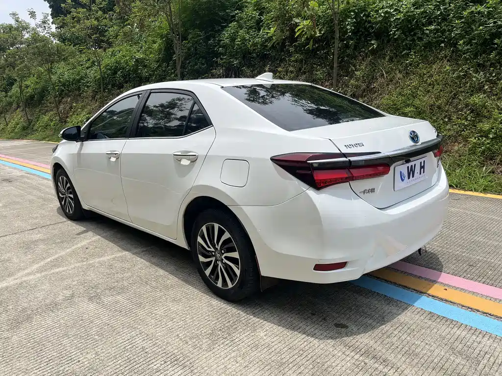 Toyota Corolla 2019 — фото 6