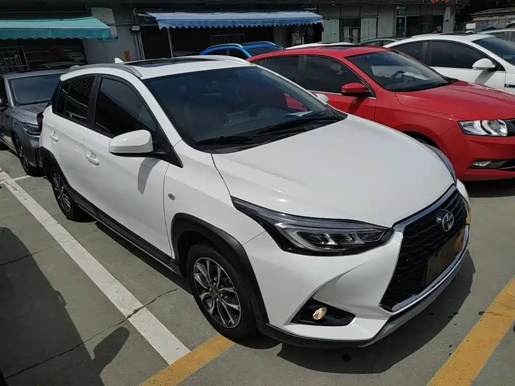 Toyota Yaris L 2020 — фото 4