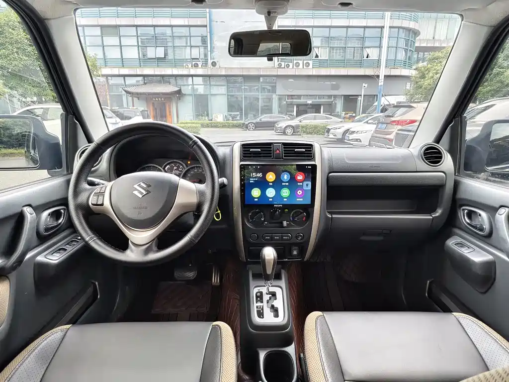 Suzuki Jimny 2018 — фото 19