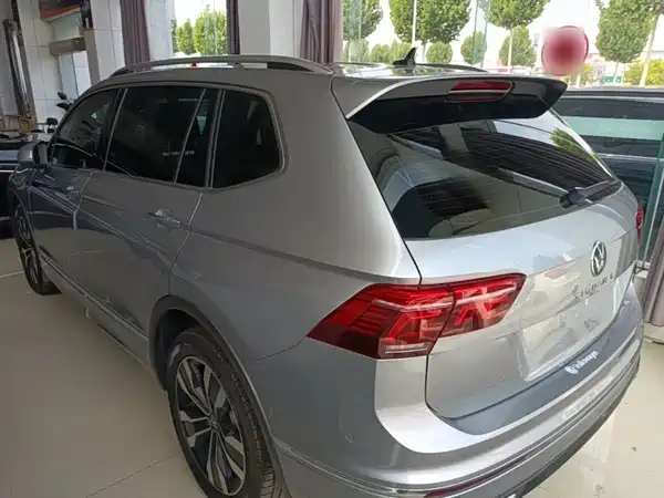 Volkswagen Tiguan L 2022