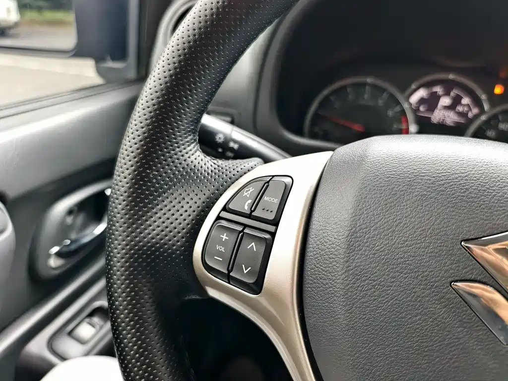 Suzuki Jimny 2018 — фото 28