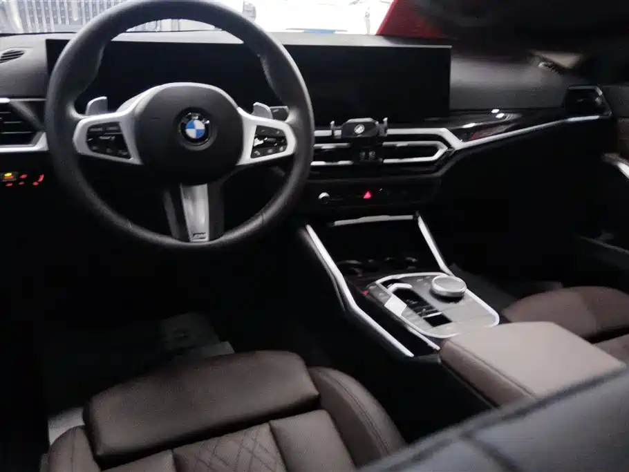 BMW 3 Series 2024 — фото 12