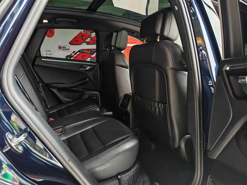 Porsche Macan 2022 — фото 12