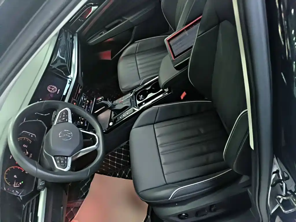 Volkswagen Passat 2022 — фото 15