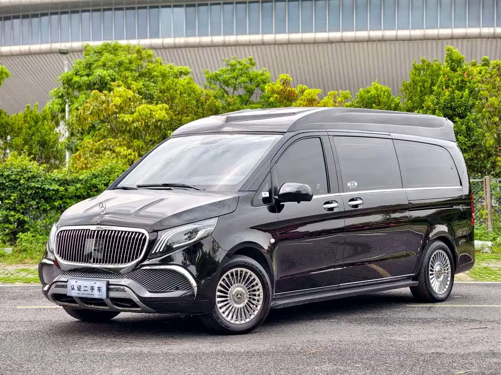 Mercedes-Benz Vito 2024 — фото 1