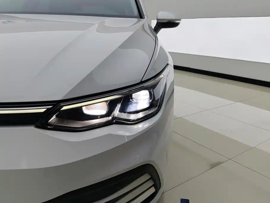 Volkswagen Golf 2024