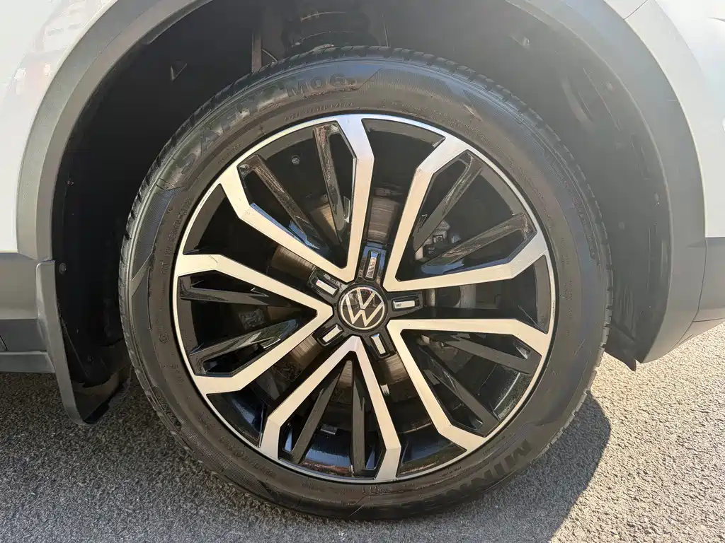 Volkswagen T-Roc 2023