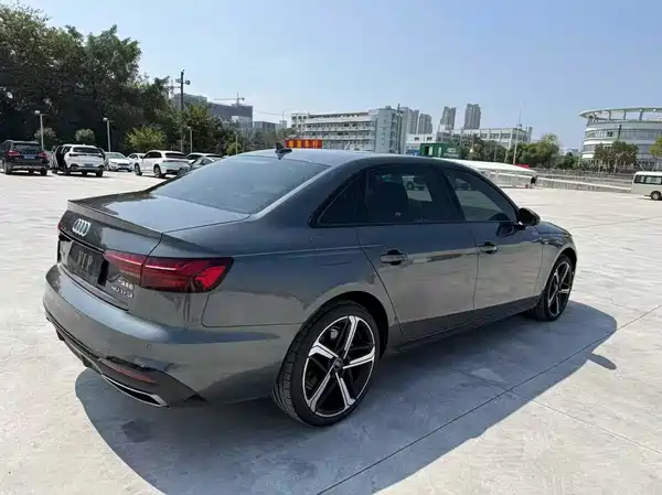 Audi A4L 2024