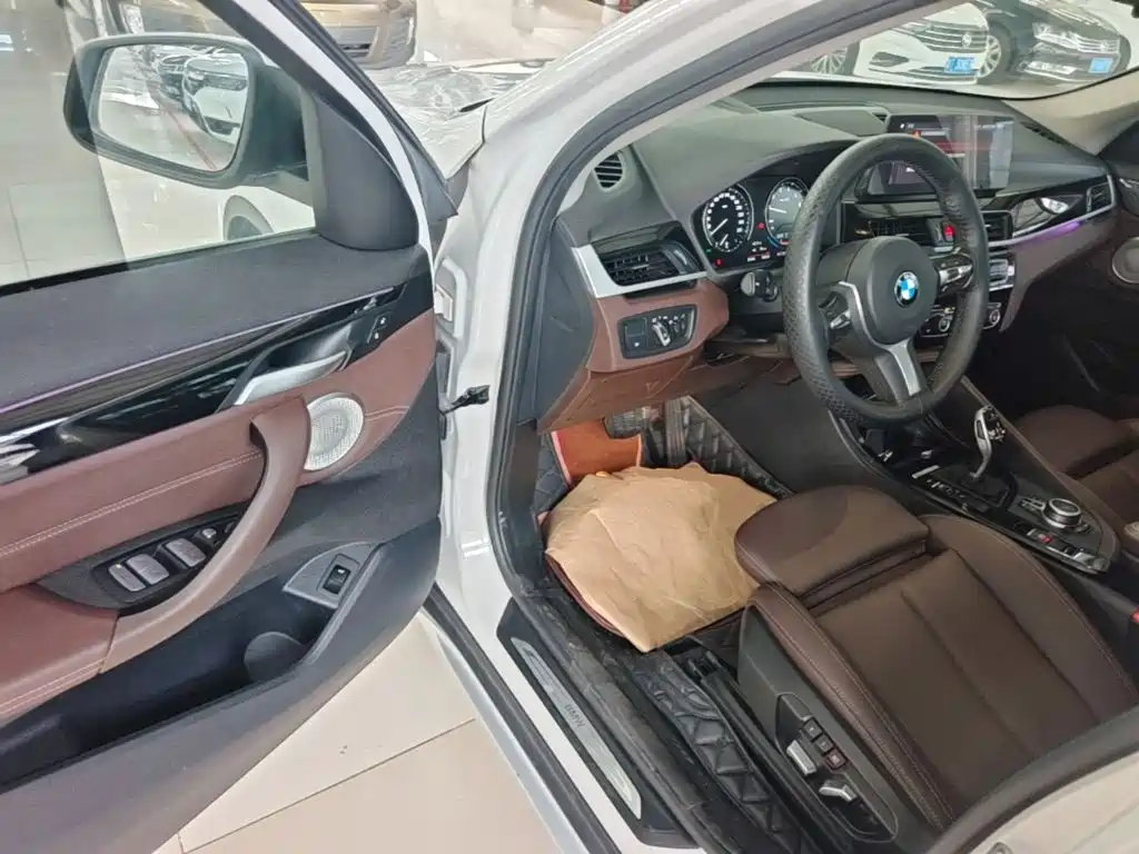 BMW X1 2021 — фото 12