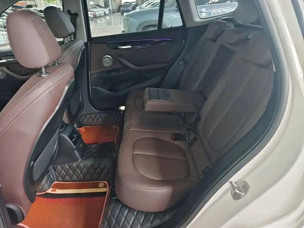 BMW X1 2021 — фото 13