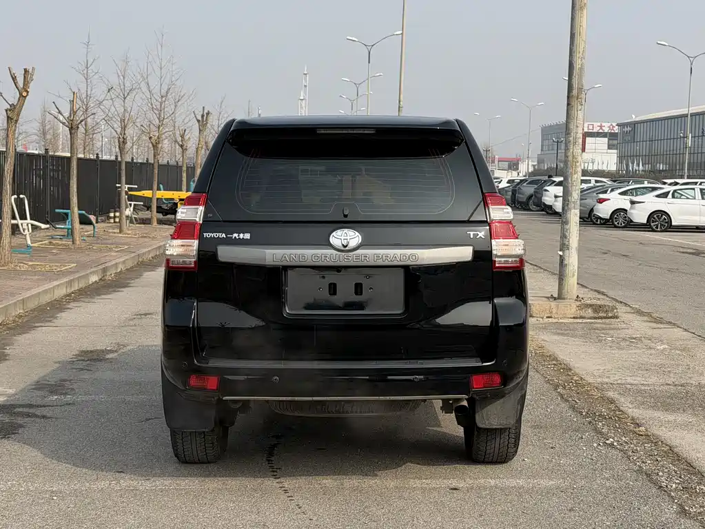 Toyota Prado 2015 — фото 5