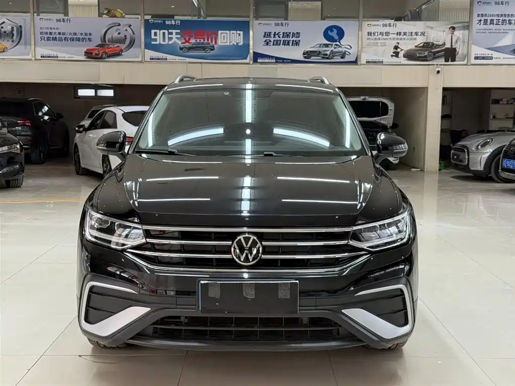Volkswagen Tiguan L 2023 — фото 2