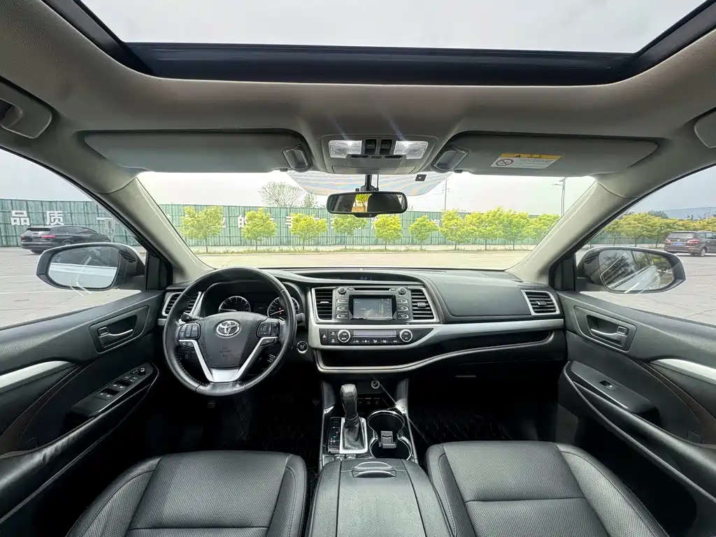 Toyota Highlander 2016 — фото 15